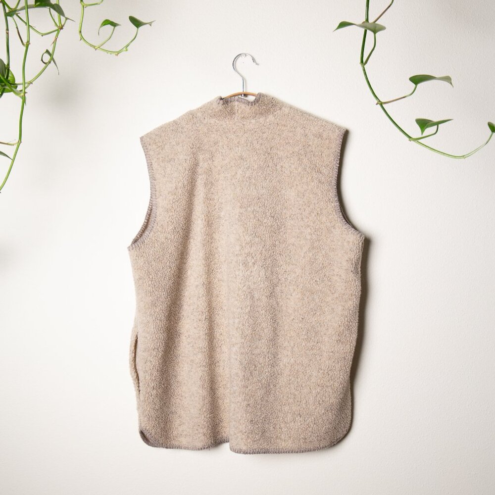 Long Fleece Vest, L - Picture 3 of 5